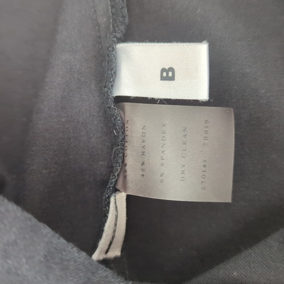 Ann Taylor Back Zip Seamed Slim Straight Stretch Pant size 10 Petite Black - Picture 5 of 11